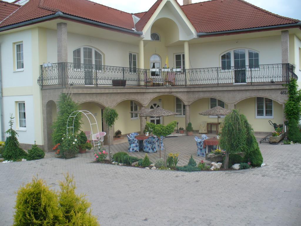 Villa Hawaii Rapotin Екстер'єр фото